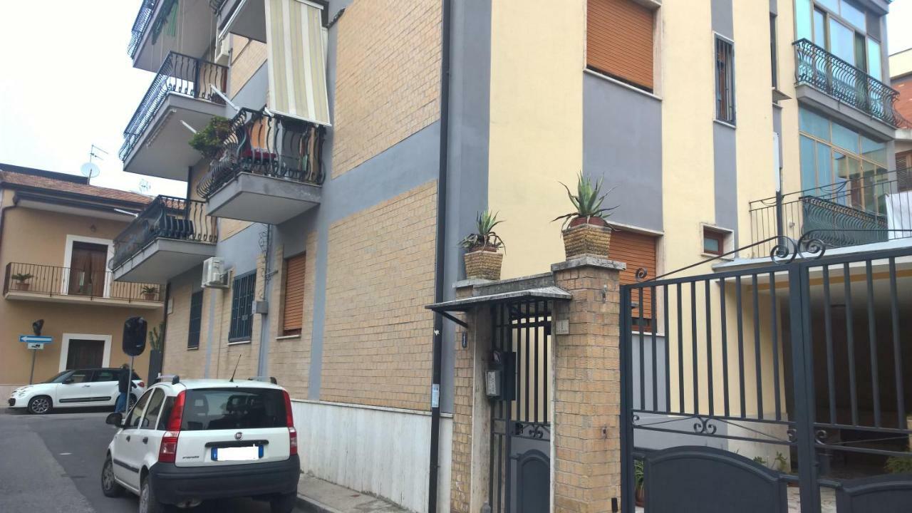 Апартаменты Residenza Carlo Di Borbone Казерта Экстерьер фото