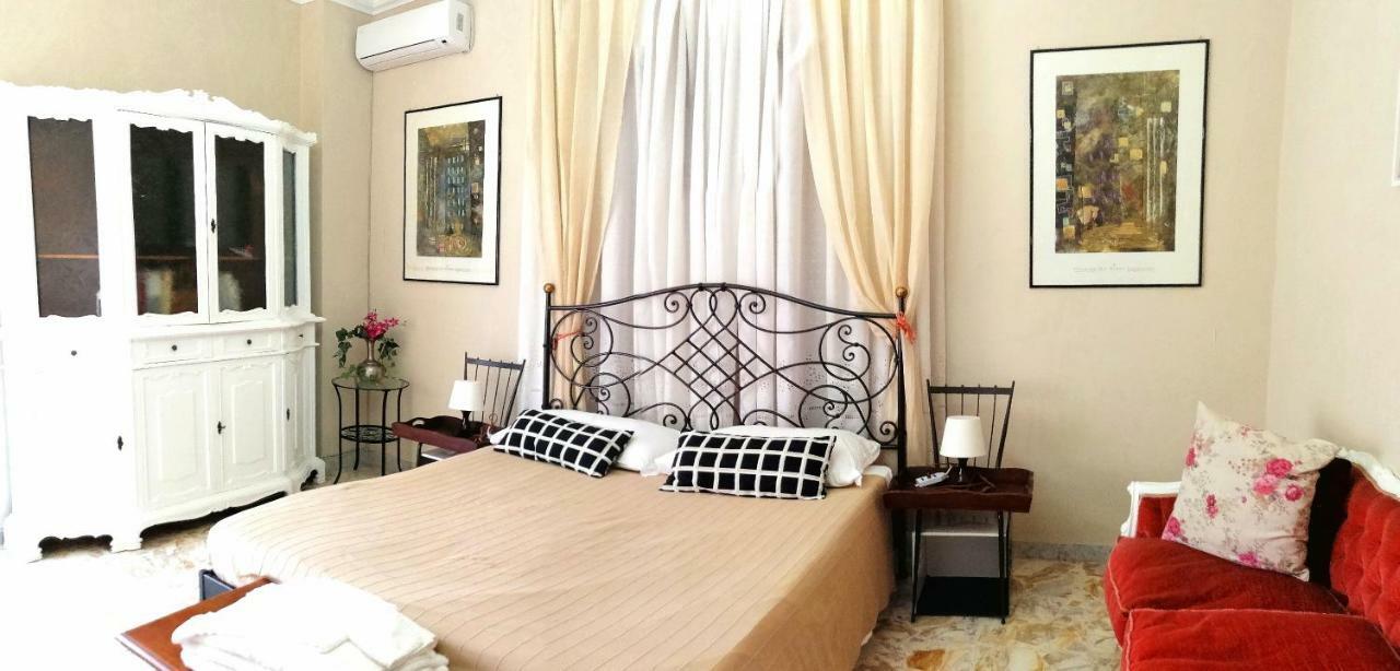 Апартаменты Residenza Carlo Di Borbone Казерта Экстерьер фото